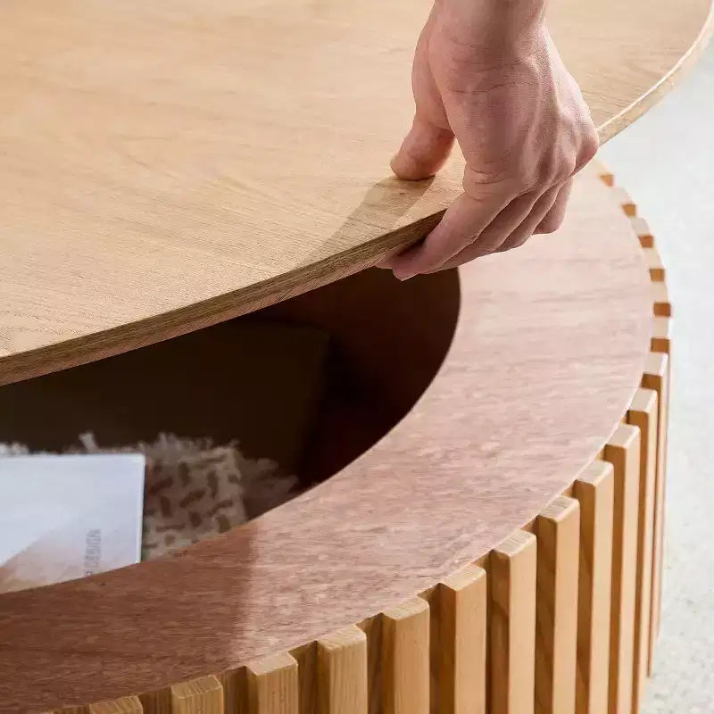 Table basse ronde cannelée avec rangement dissimulé – Frêne / Noir / Noyer – Pied central, 1 personne